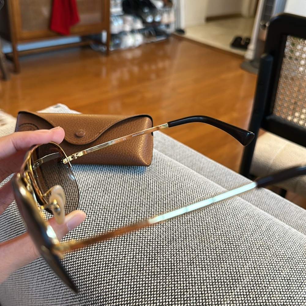 Ray-Ban Aviators Sunglasses - Picture 4 of 6